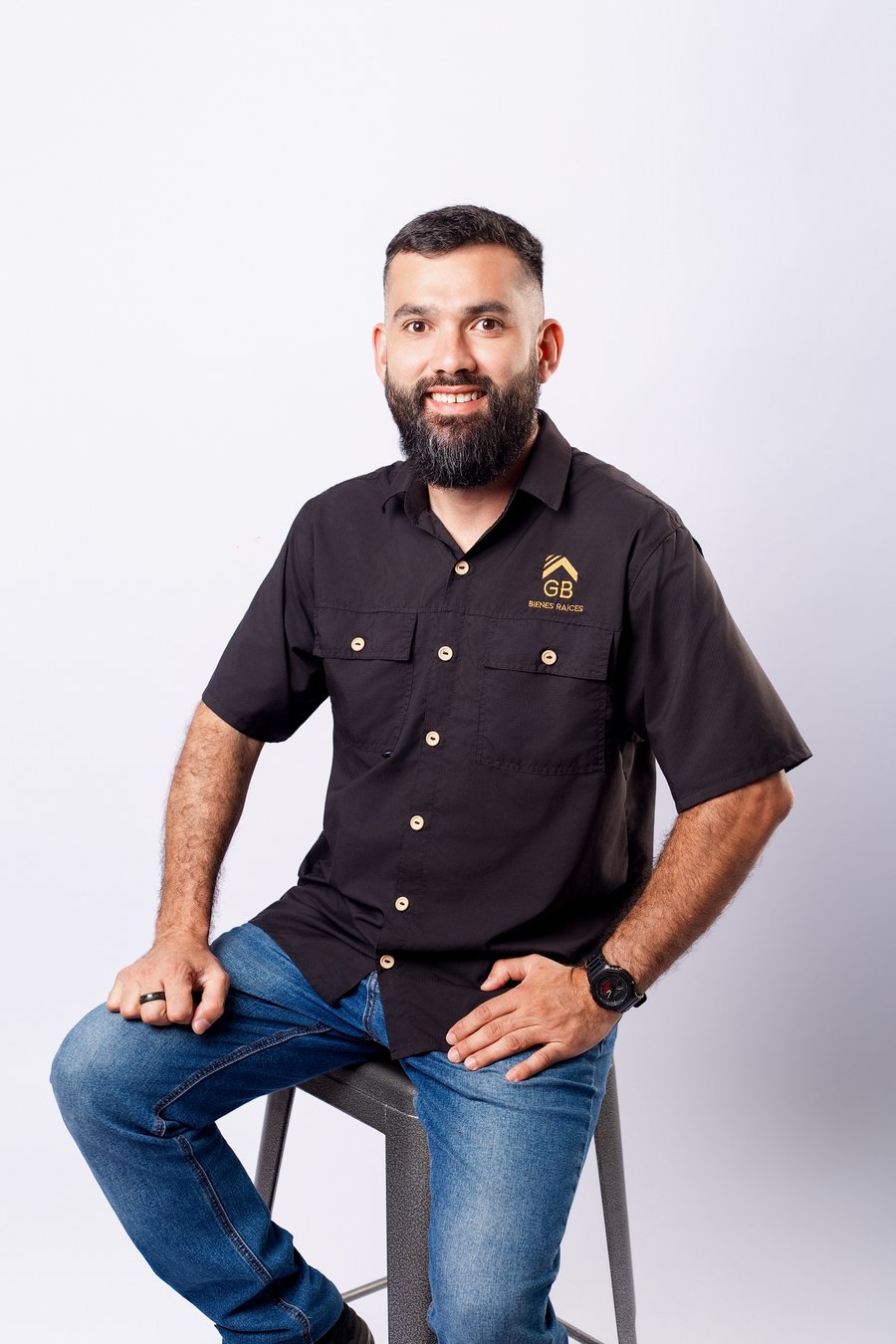 Luis Granados — Asesor Inmobiliario GB Bienes Raíces Cartago